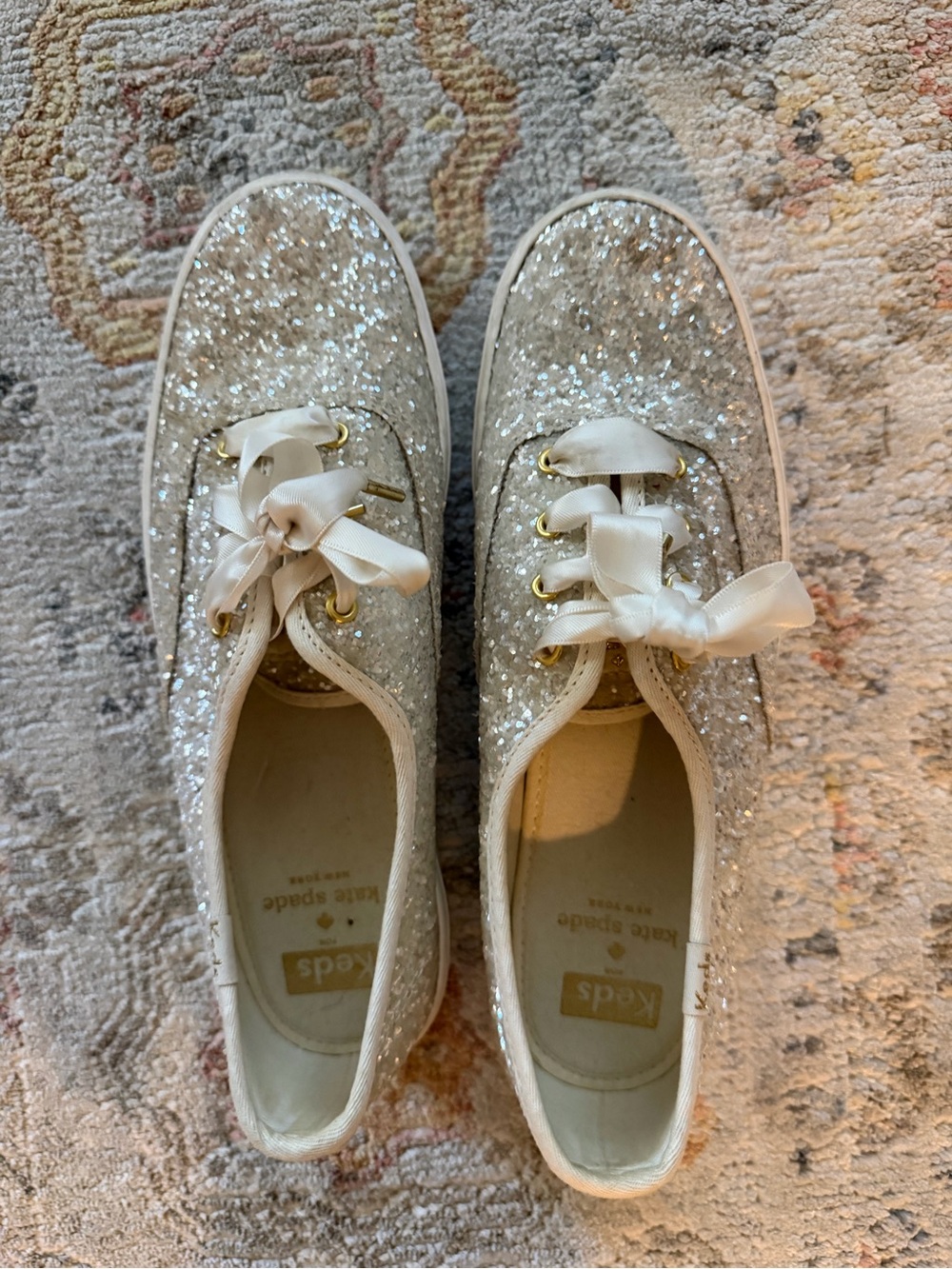 Women’s Keds x Kate Spade Glitter Sneakers in Silver with Cream Ribbon Laces